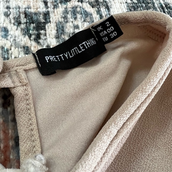 Pretty little thing bodysuit long sleeve open back size 00 - Picture 4 of 4